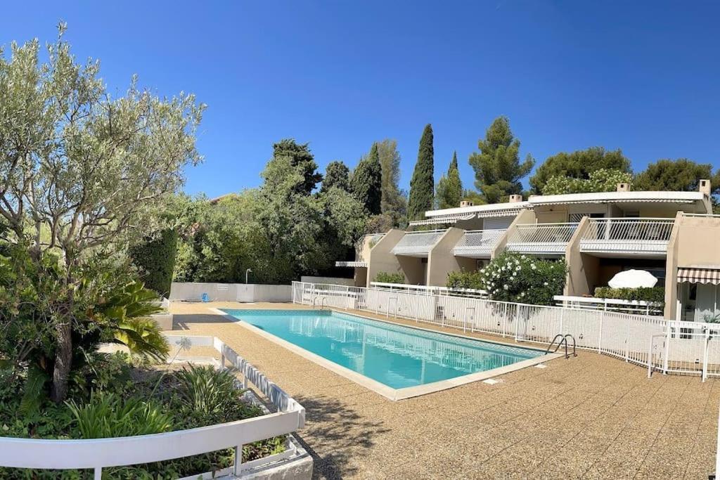 Le Solea - Cassis Centre Residence Le Club Avec Piscine Et Garage Pour 2-4 Personnes Экстерьер фото